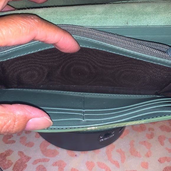 Gucci GG Authentic Pre-loved Supreme Continental Wallet Long 309760-4276 - Picture 9 of 10